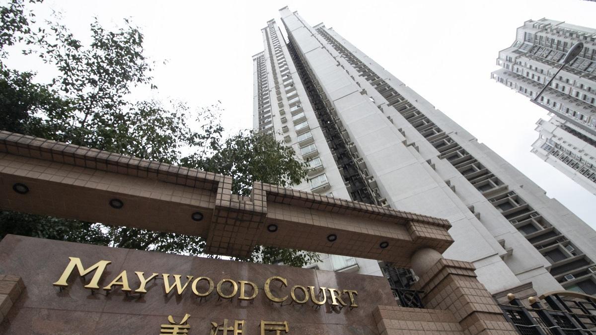 天水圍嘉湖山莊本月交投顯著放緩，至今累錄僅15宗成交，按月大減八成，平均呎價約8,386元。