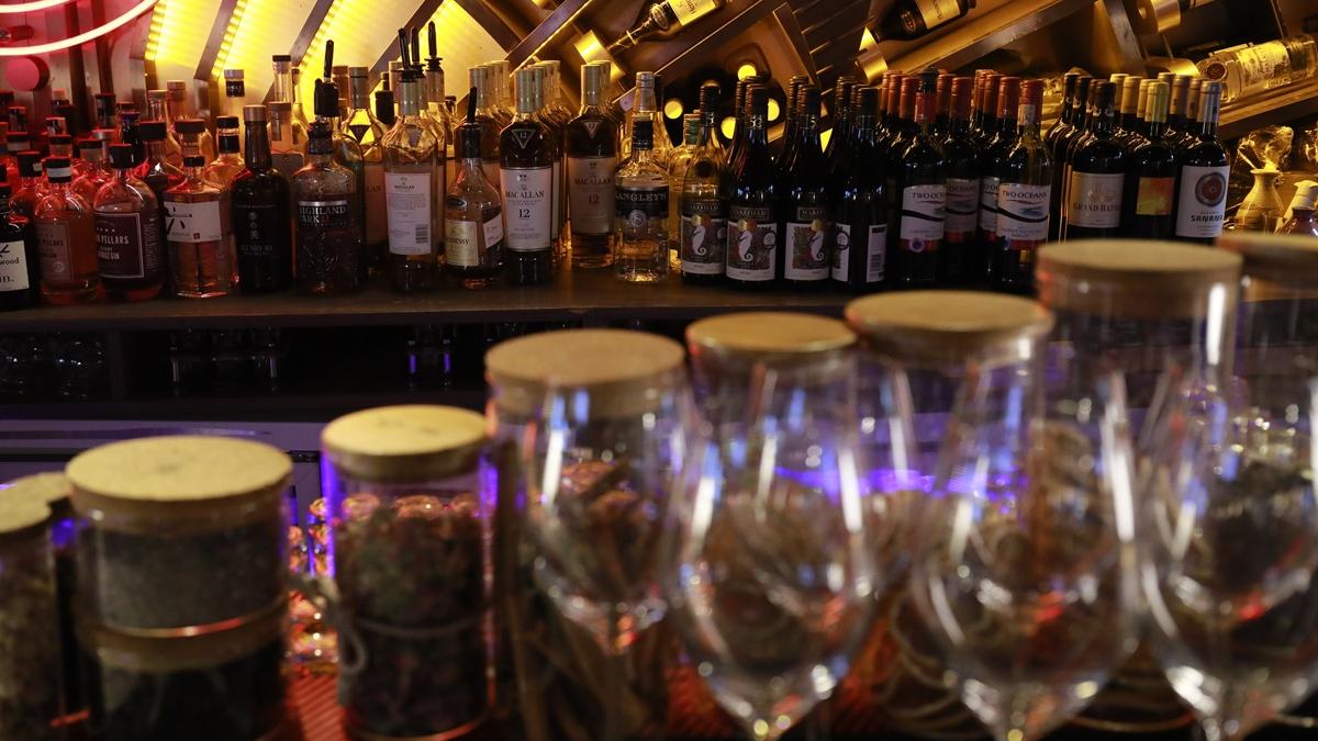 衞生署資助的「戒酒輔導服務先導計劃」即日起提供服務。(資料圖片／林俊源攝)