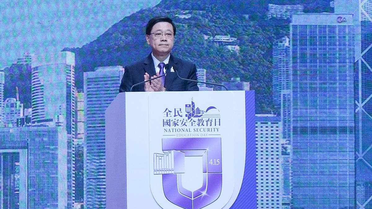 李家超指，敵對勢力如「病毒」攻擊，不會因港打了「疫苗」而消失。(中新社)