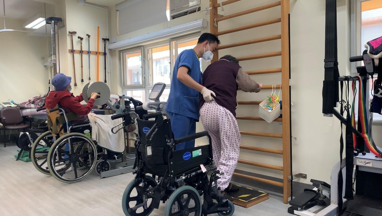 復康訓練是靈實司務道寧養院服務中重要的一環。