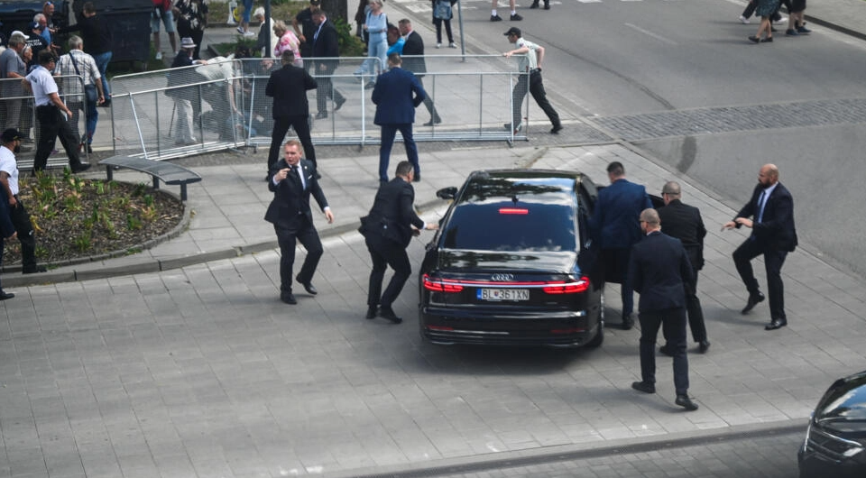 國際突發｜斯洛伐克總理遇刺 遭連開4槍倒地行刺,暗殺