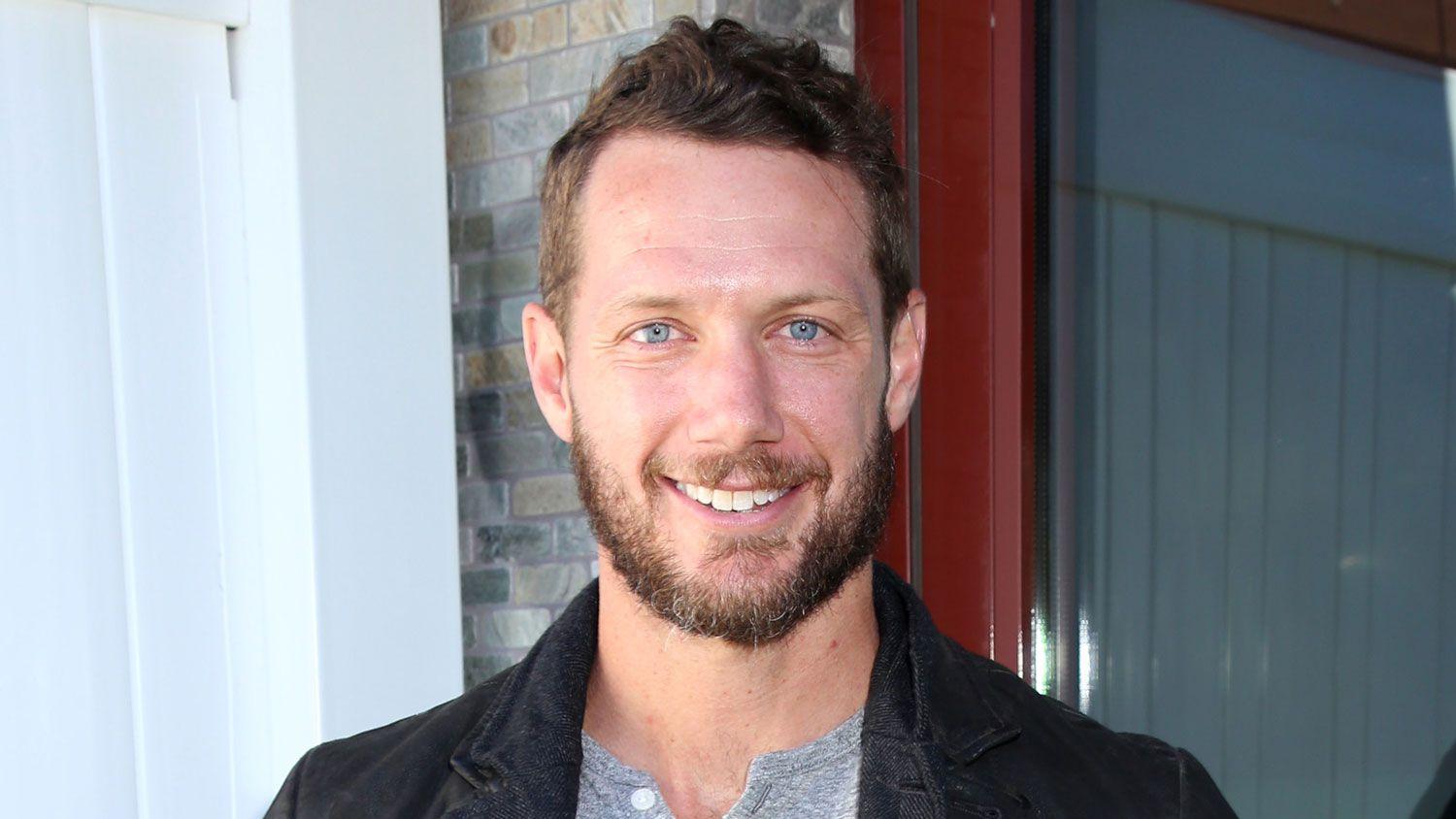 美國長壽劇《綜合醫院》男演員遭偷車賊槍殺，終年37歲。(X)