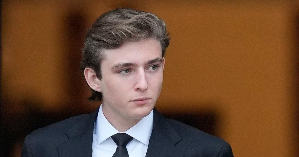 特朗普18歲高富帥幼子將首次亮相政壇，見證富爸爸挑戰白宮。(網上圖片)