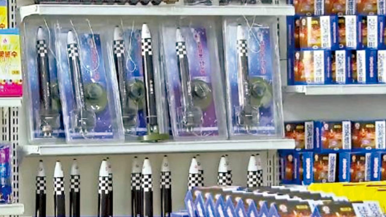 火星17型洲際導彈成招牌 北韓推導彈煙花惹議