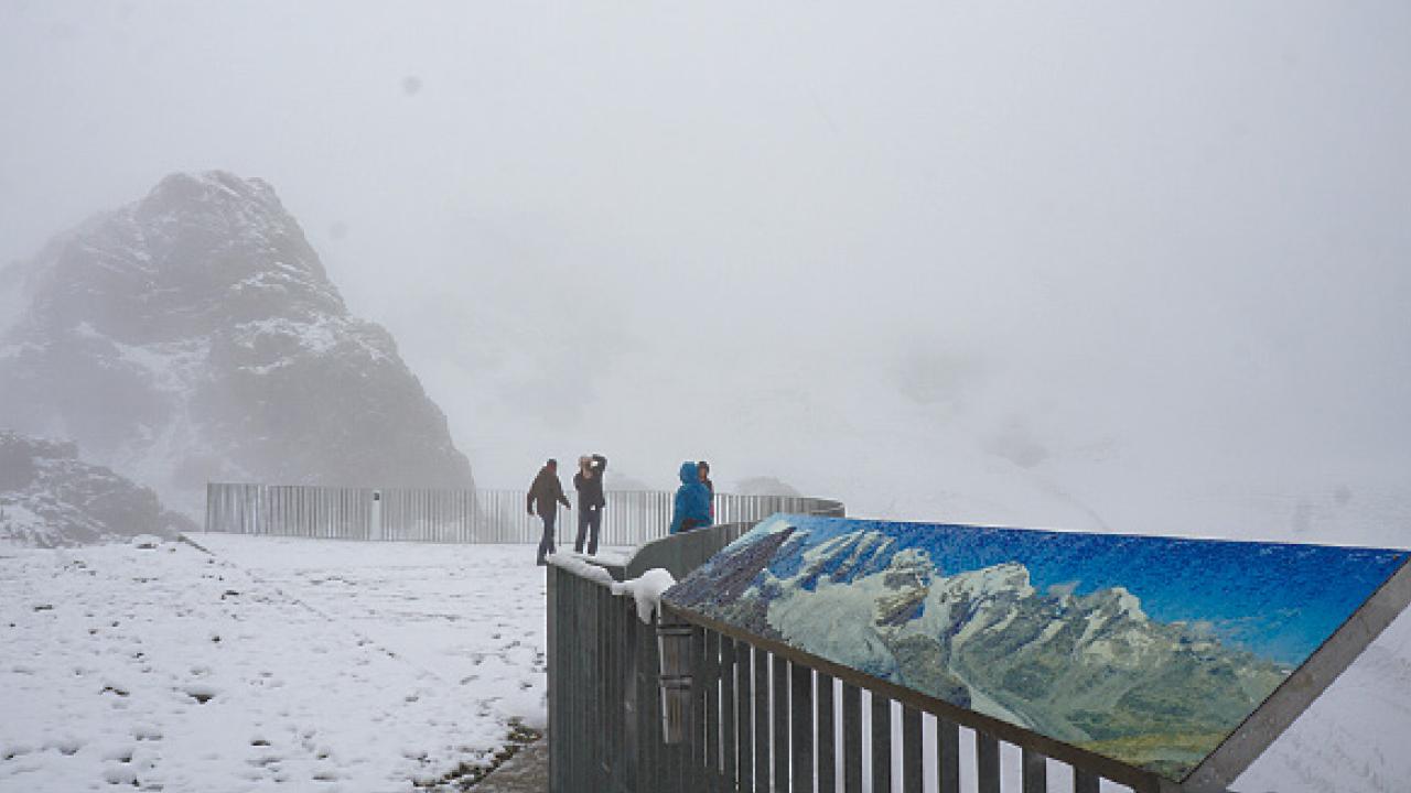 瑞士芝士火鍋要在雪山吃