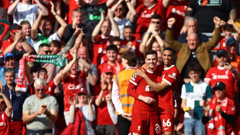 利物浦4:2擊敗熱刺，仍然有爭標的數字上可能。(路透社)