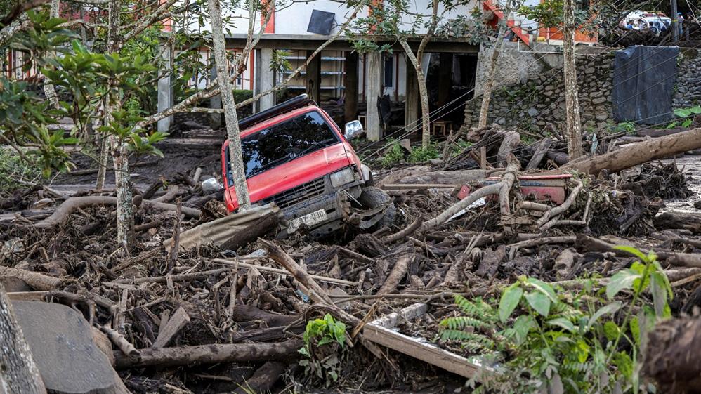 印尼蘇門答臘發生火山及暴雨造成的泥石流。(路透社)