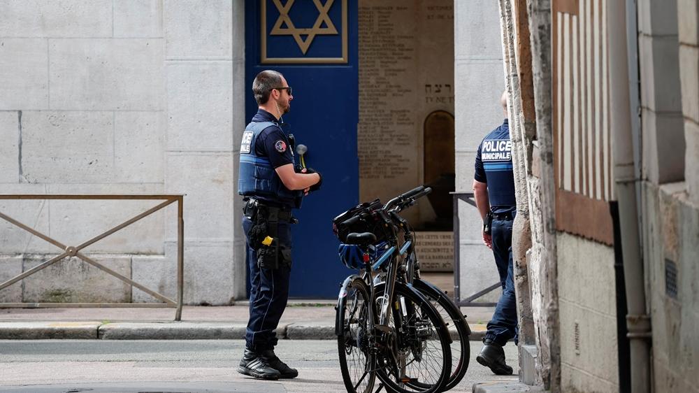 法國的羅恩一名男子被指涉嫌向猶太教堂縱火而被警察擊斃。(路透社)
