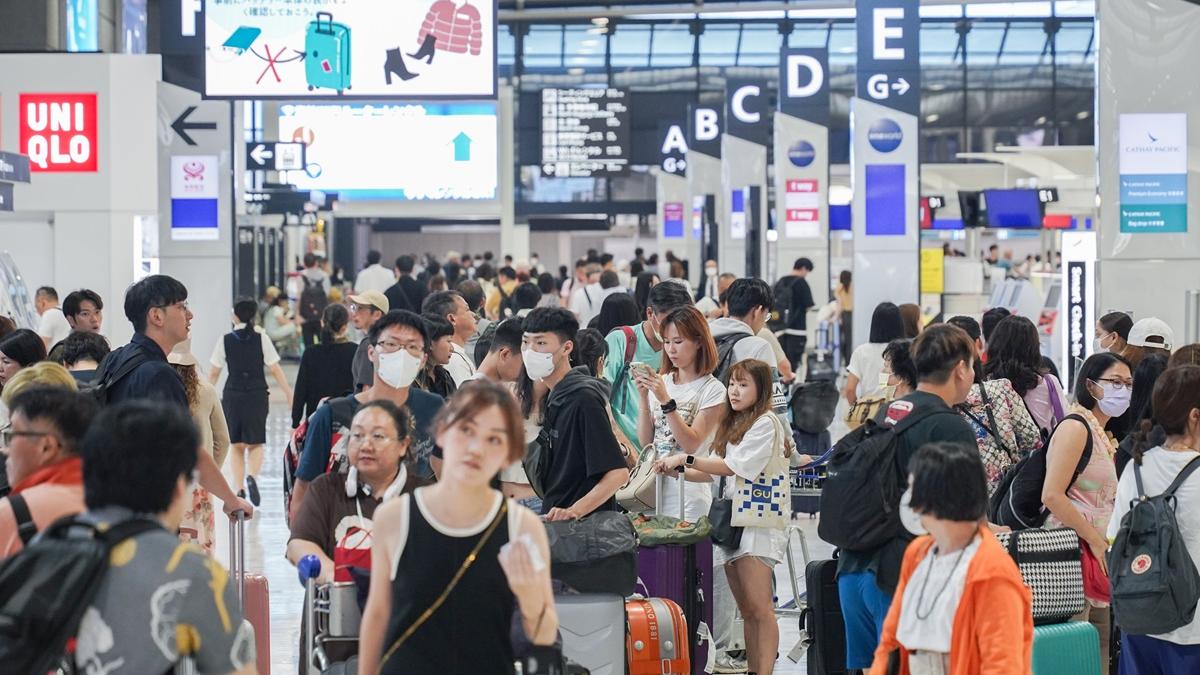 有議員關注港府會否參考日本設立「空手觀光」服務。(資料圖片)