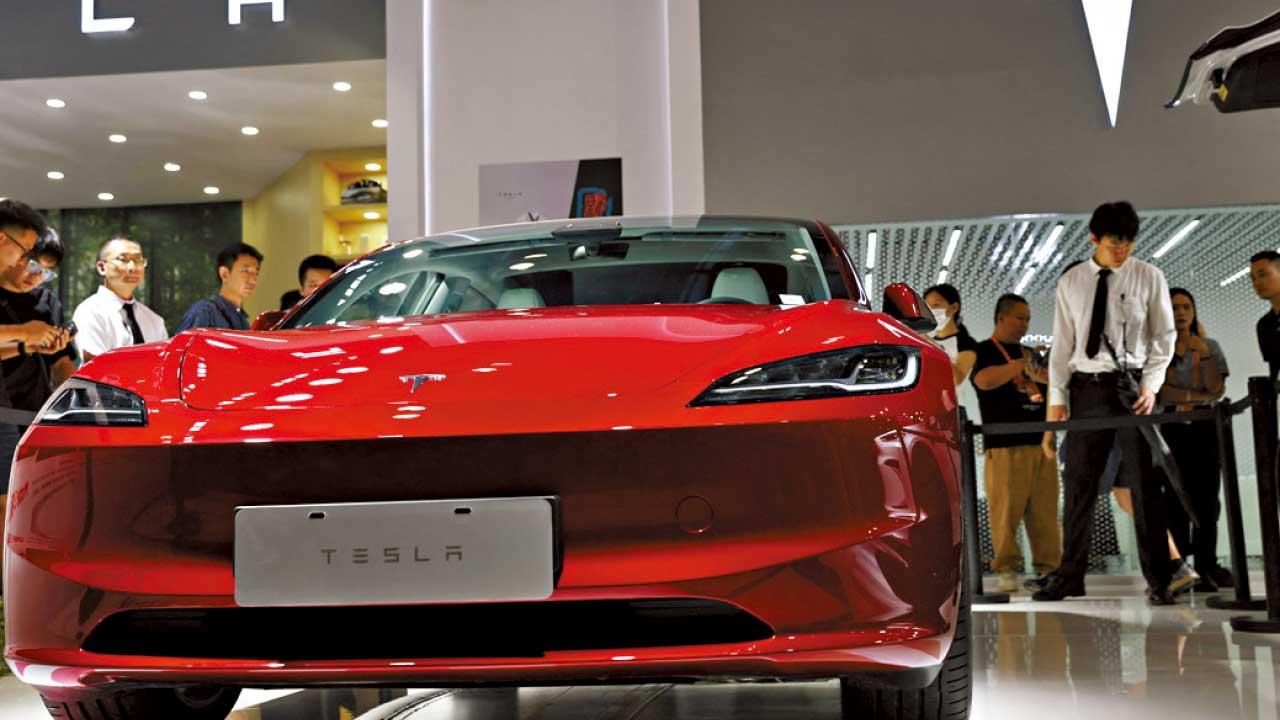 特斯拉車企變科企？