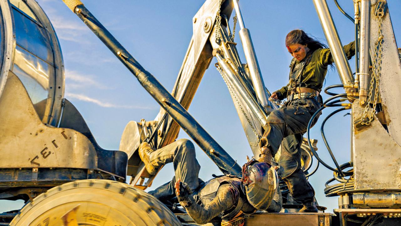 《芙莉歐莎：末日先鋒傳說》 瘋狂的導演拍瘋狂的復仇故事