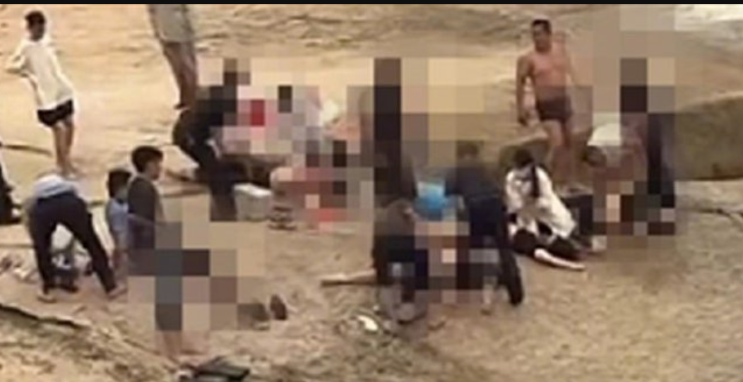 內地社交平台昨日(2日)流出影片，指位於廣東汕尾陸豐，一家人在海邊拍照「打卡」時，多人被捲入海中溺亡