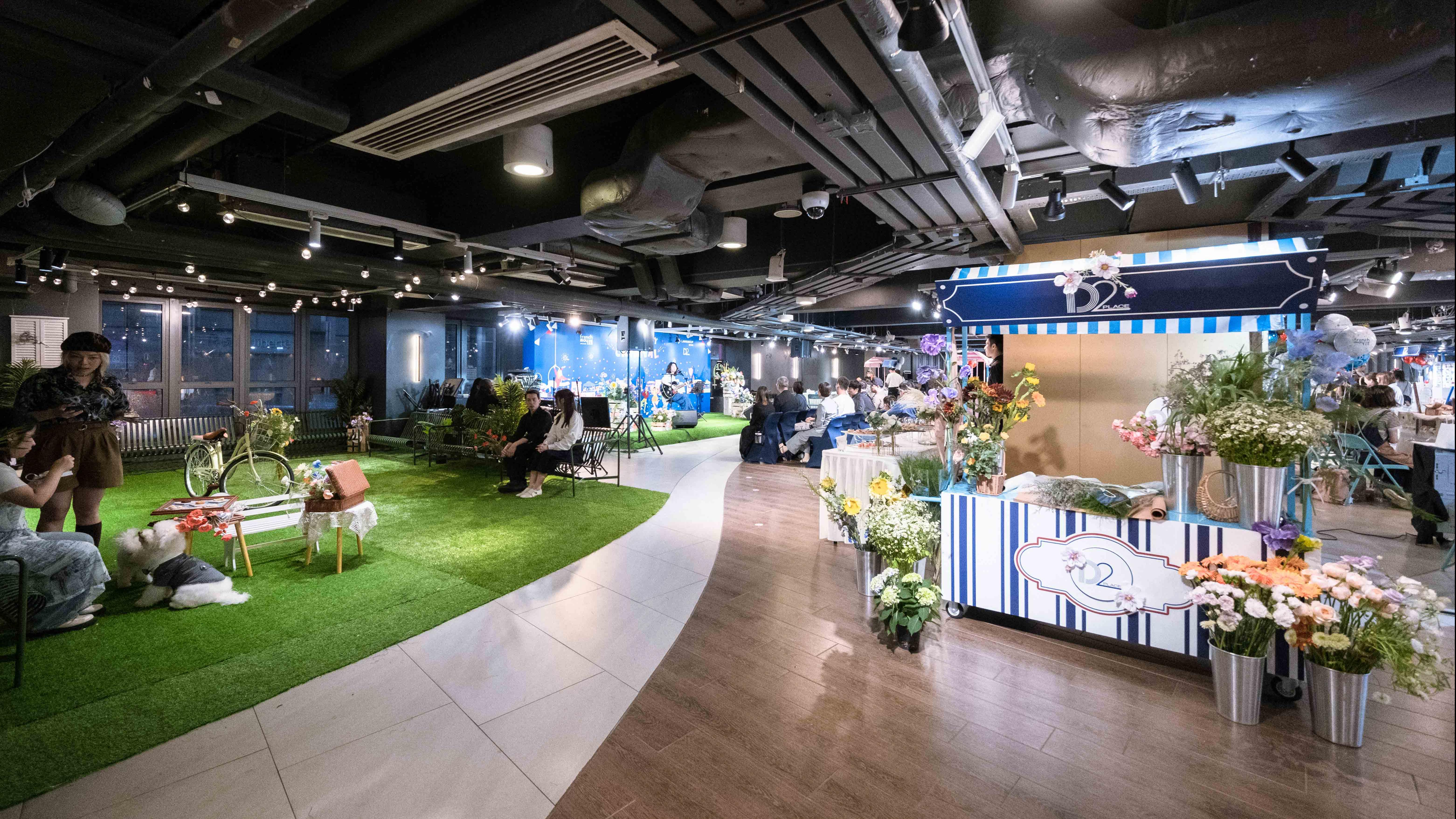 法國五月丨D2 Place法國五月嘉年華無懼風雨順利舉行 法式市集配毛孩友好派對 為社區製造話題