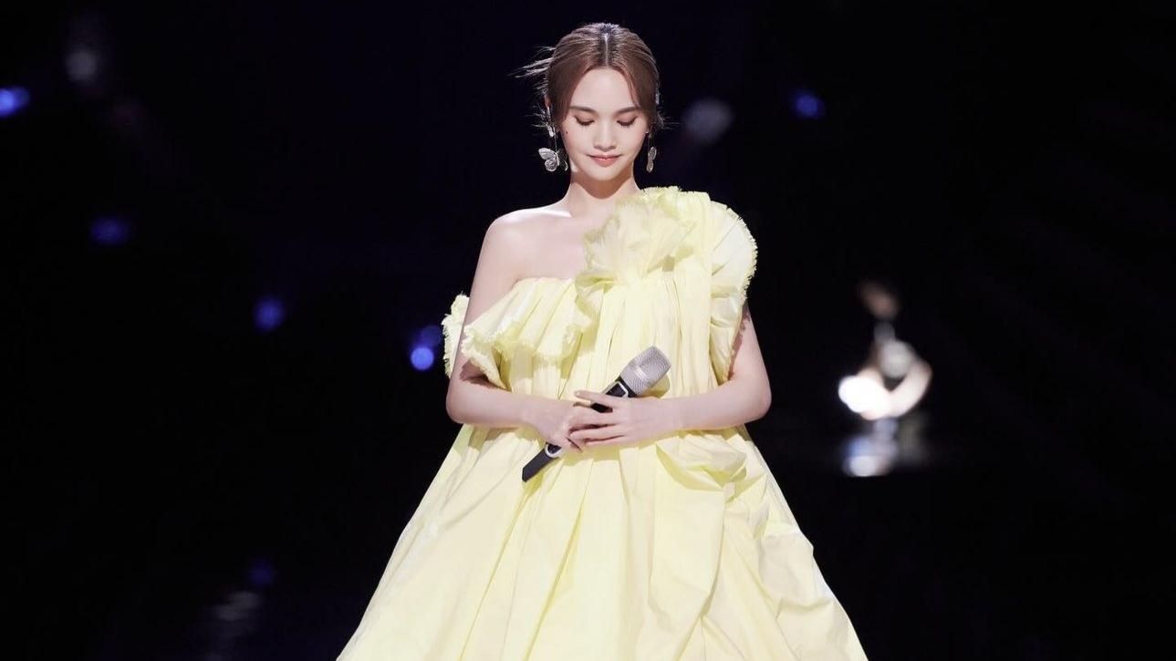 楊丞琳唱代表作《帶我走》走音 自爆被緊張打敗 