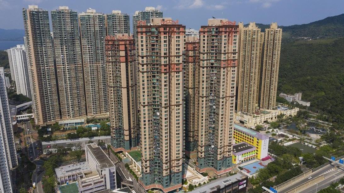 將軍澳南豐廣場兩房西南開揚戶，獲上車客以555萬元承接，原業主持貨近4年，帳蝕133萬元離場。