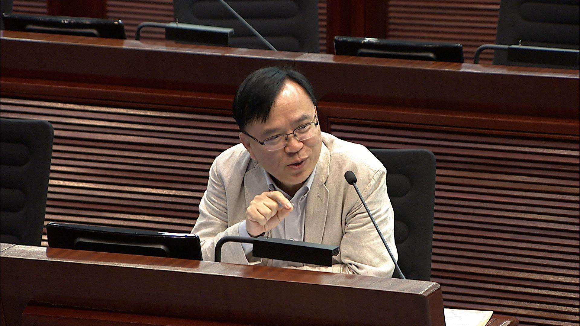 議員黃國稱「線上工作」模式越趨普遍　關注會否確立線上隱形加班定義