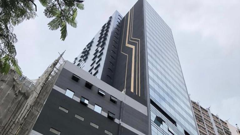 屯門活化工廈ONE VISTA匯賢一號，上月單周沽出4伙高層連租約戶，涉及總金額約2,213萬元。(中原提供)