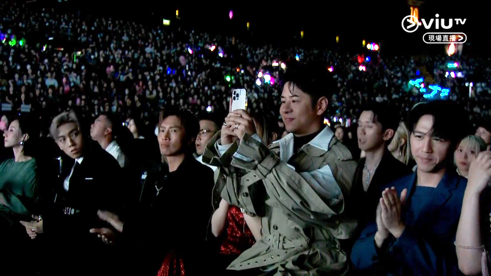 CHILL CLUB頒獎禮2024｜許廷鏗坐足全晚一樣開心 大搞送機票活動請fans一齊飛