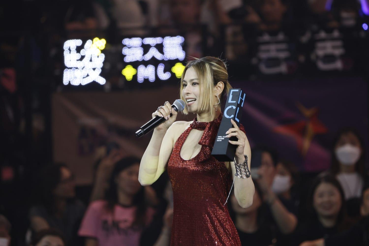 CHILL CLUB頒獎禮2024｜Gin Lee深U騷球連奪兩獎 與MC張天賦Anson Lo暫成大贏家