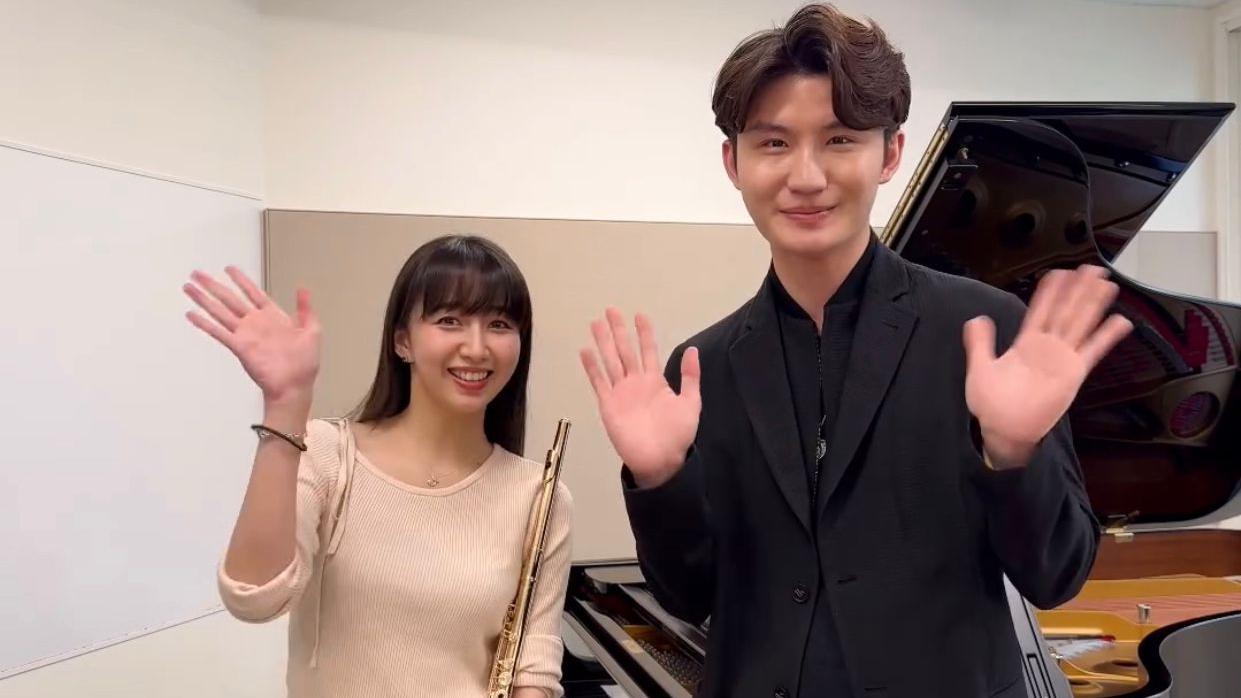 木村心美飛抵香港機場即打卡 音樂會今晚演藝學院開鑼