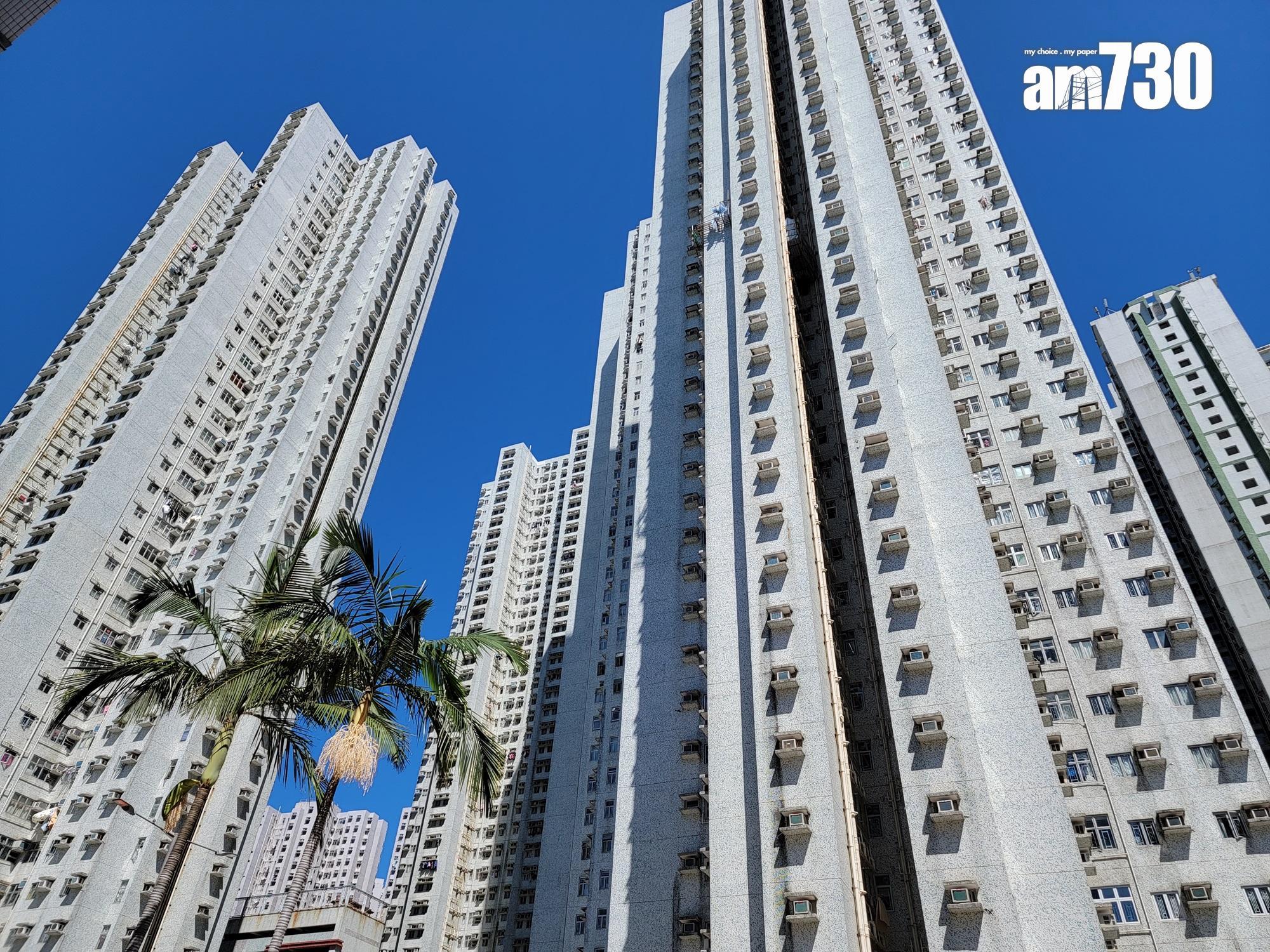 小西灣居屋富怡花園為房委會及其士合作發展項目，由5座大廈組成。