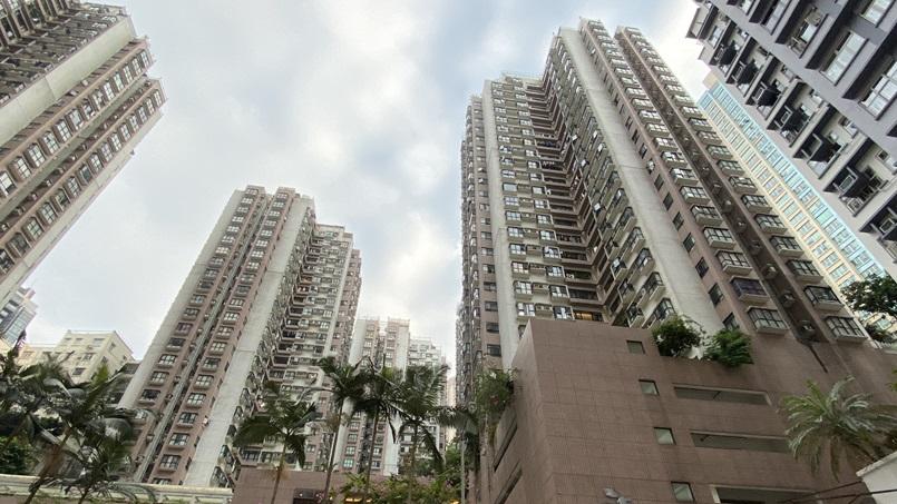 北角丹拿花園兩房平台特色戶劈價18% 獲用家775萬接貨｜二手樓成交