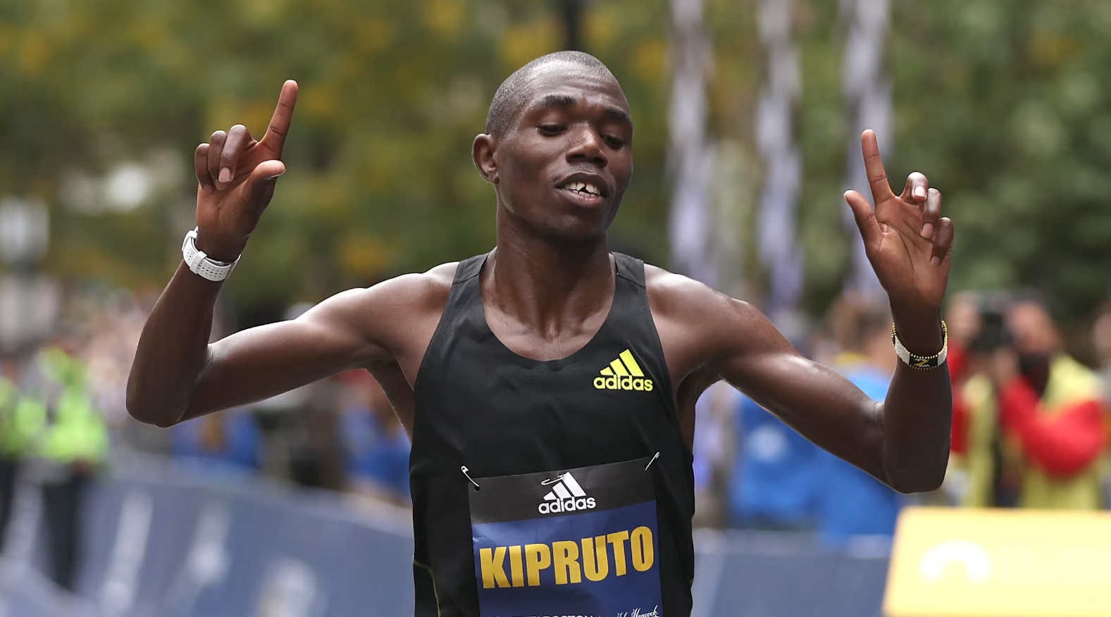 10公里跑世界紀錄保持者的基普魯托被罰禁賽6年。(網上圖片)