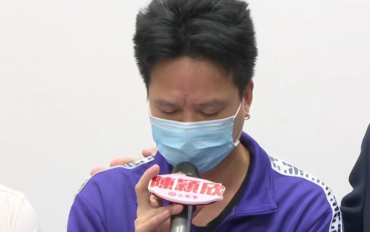 仁濟醫院4歲女童縫針心臟一度驟停，父親強調有醫護一直將她頭部按下。(電視截圖)