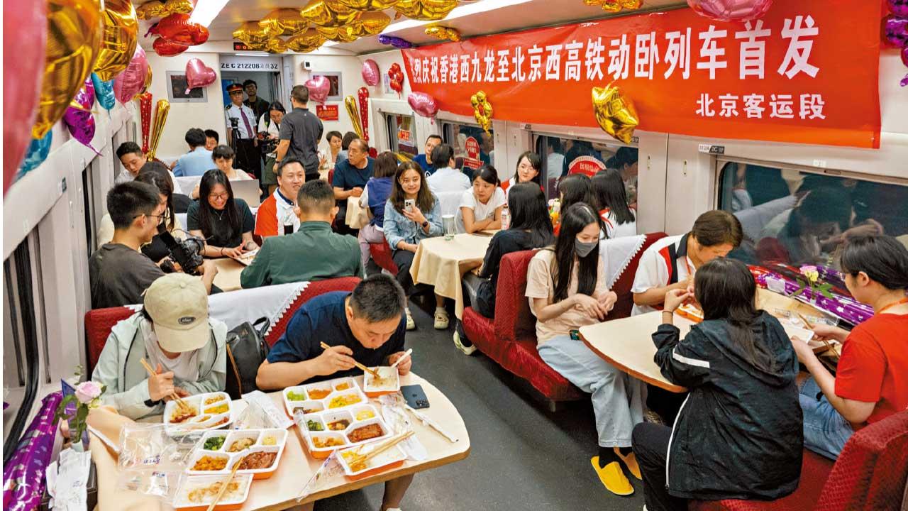 高鐵動臥初體驗 網絡訊號穩定 列車便當低至15元