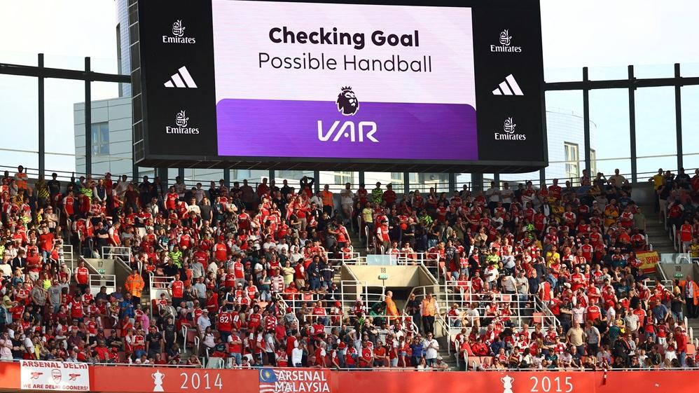 大多數英超球會支持續用VAR。(路透社)