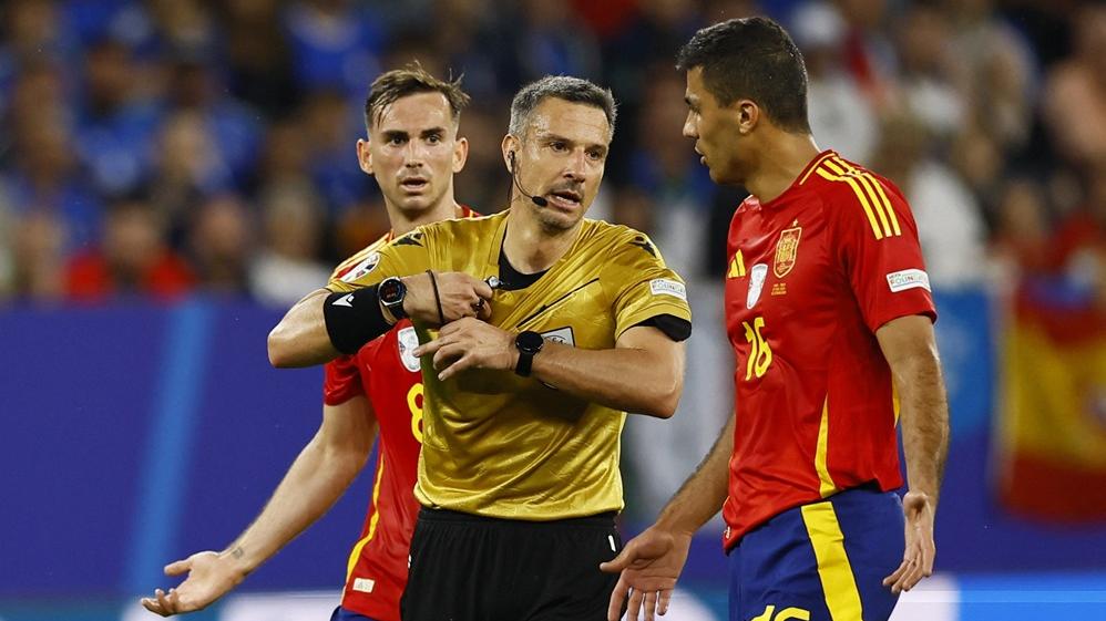 洛迪卡斯簡迪領黃牌後，分組最後一仗要停賽。(路透社)