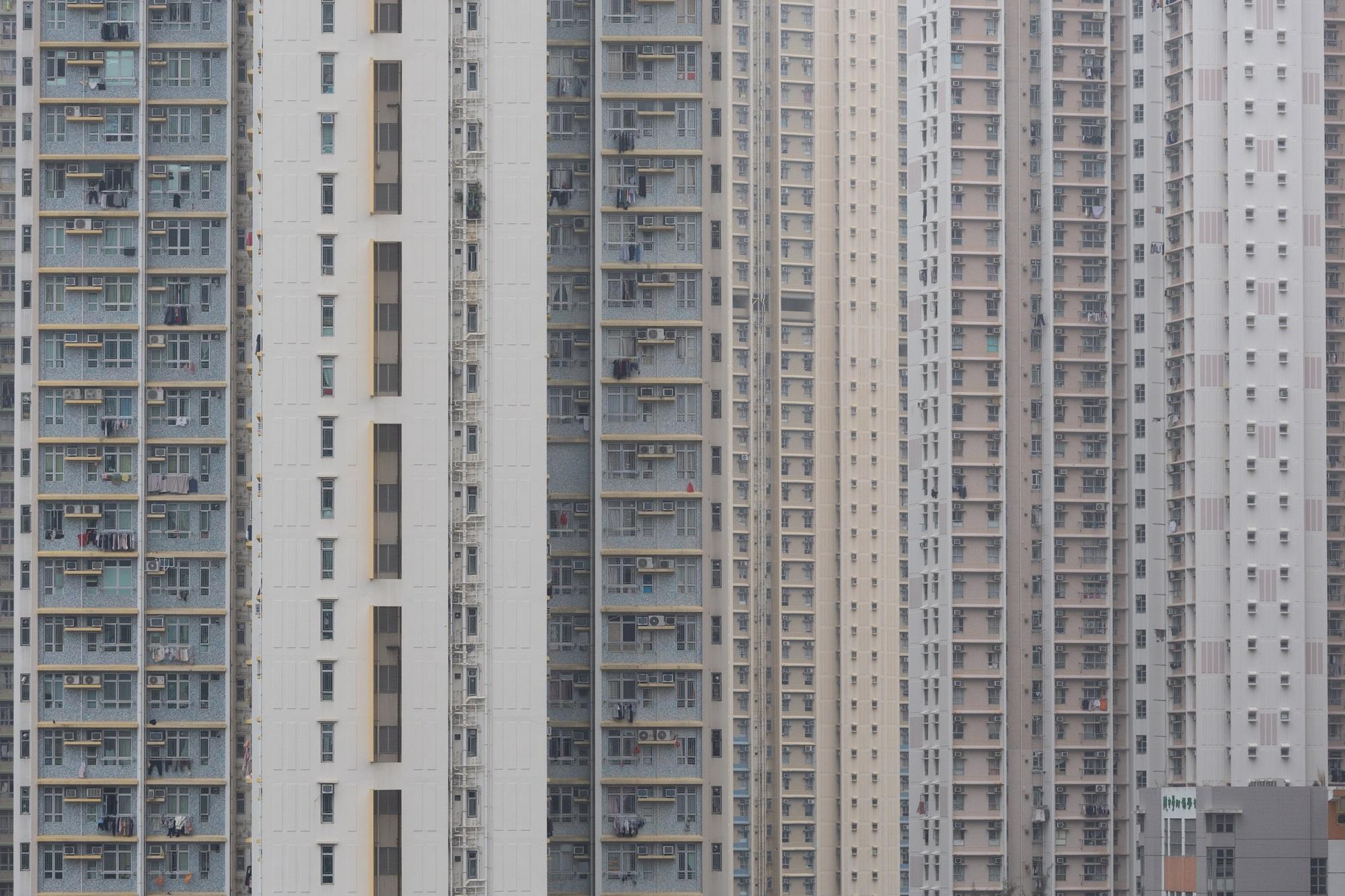 房屋局指新界公屋平均輪候時間較市區短約一年。(資料圖片)