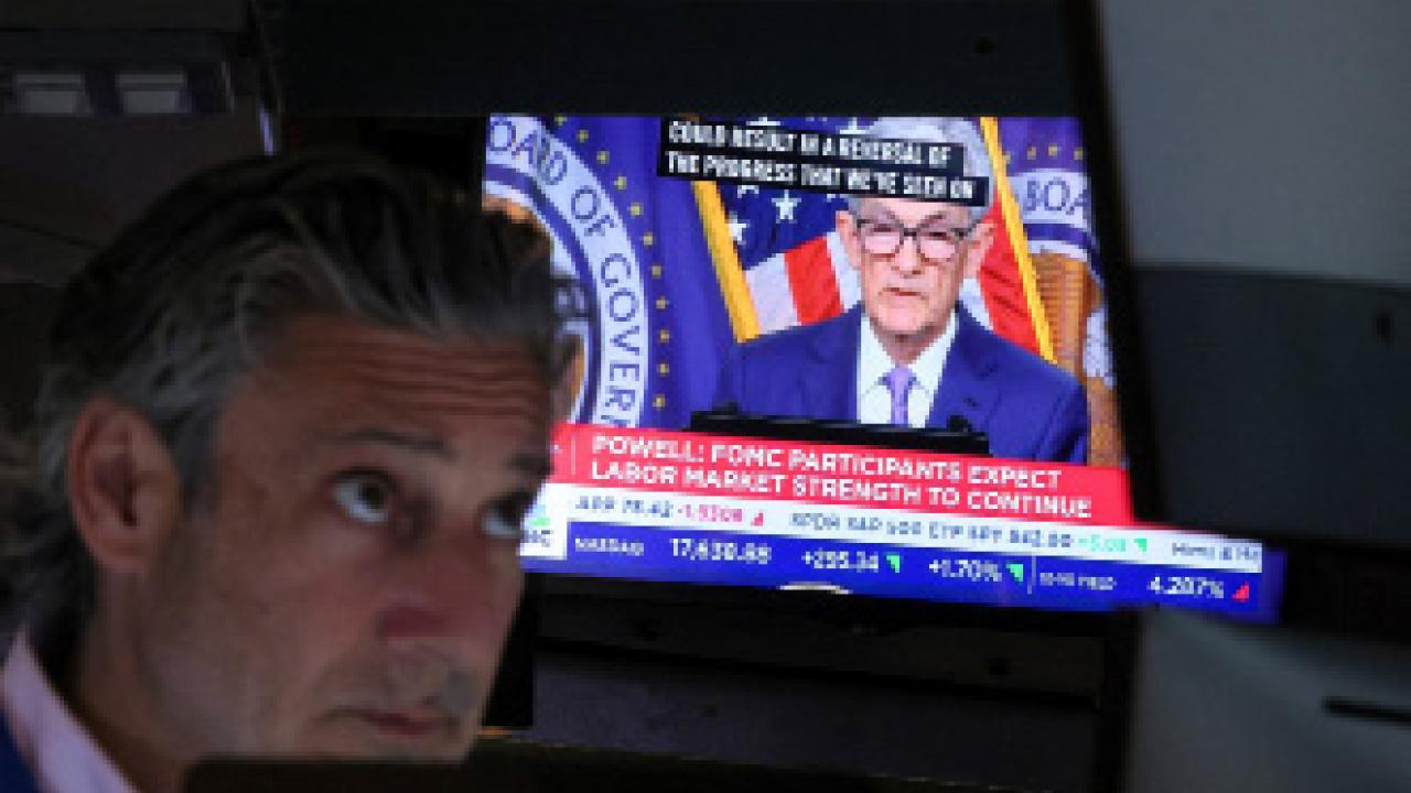 美不減息 也非意外