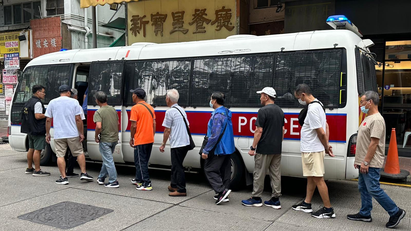 警方大埔及觀塘打擊非法賭博。