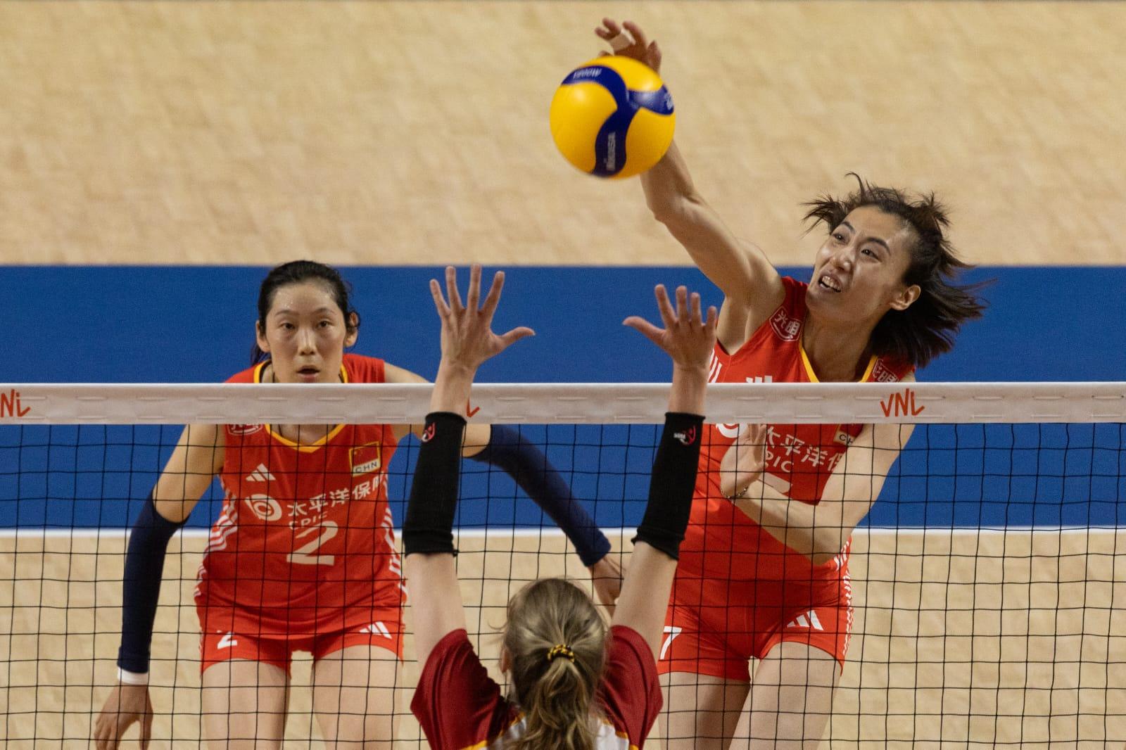 世界女排聯賽香港站｜中國女排大勝德國 黃夢潔︰踏實地準備每場及巴黎奧運