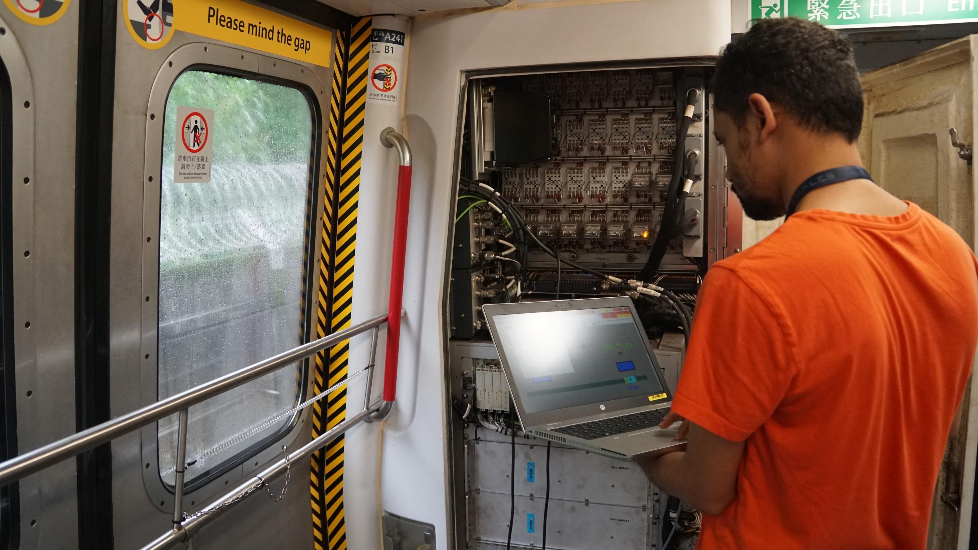 港鐵明日凌晨非行車時間　在荃灣綫展開新信號系統初步實地測試