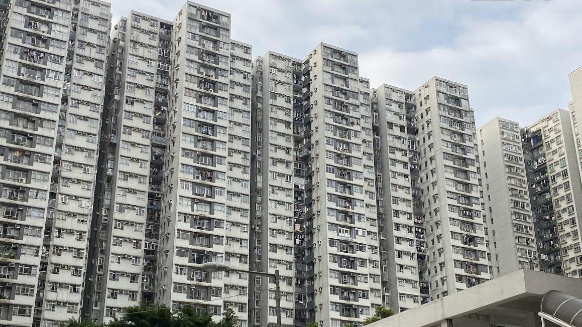 北角城市花園煙花海景套三房單位，放盤兩年，最終以1,570萬元易手，樓價6年間大跌近三成。