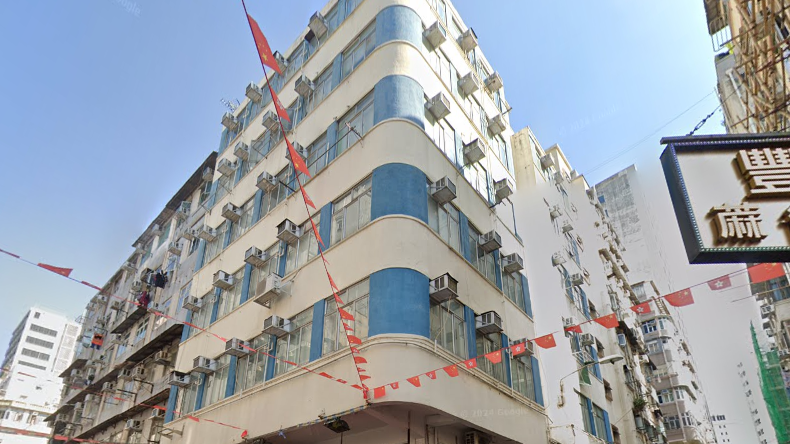 消息指，鄧成波家族持有的佐敦廟街全幢單邊舊樓物業，最新以6,250萬元易手，買入7年帳面貶值3,250萬元。(網上截圖)