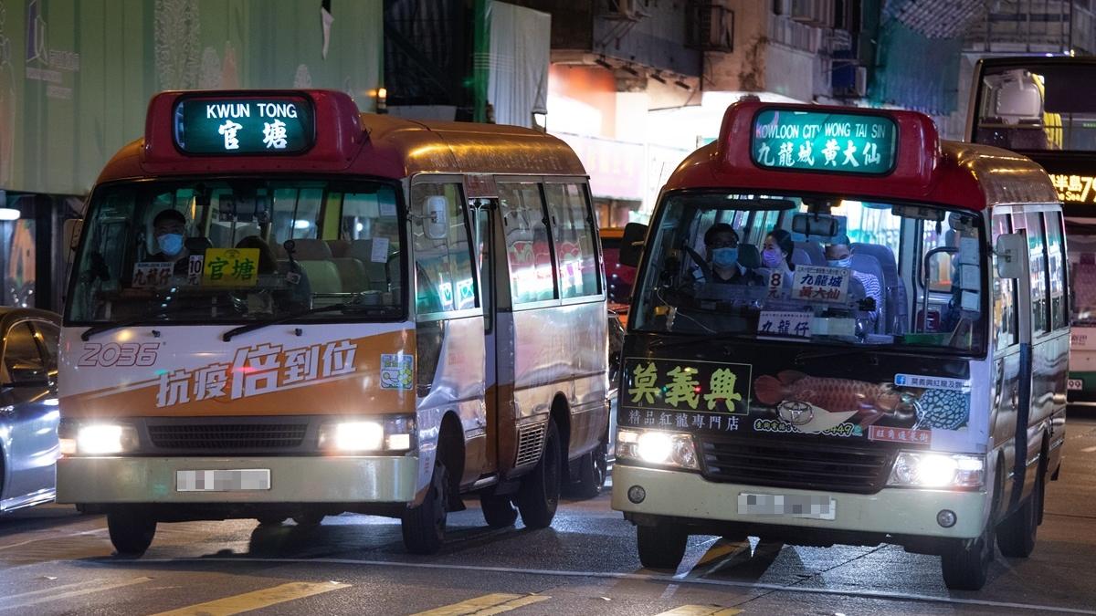 運輸署擬邀請符合特定條件的小巴路線「紅轉綠」。(資料圖片／蘇文傑攝)