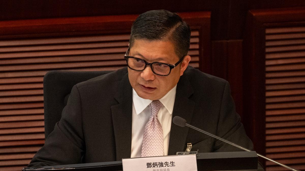 鄧炳強預期擴大性罪行定罪紀錄查核範圍後，合資格申請人數將大幅增加。(資料圖片／陳奕釗攝)