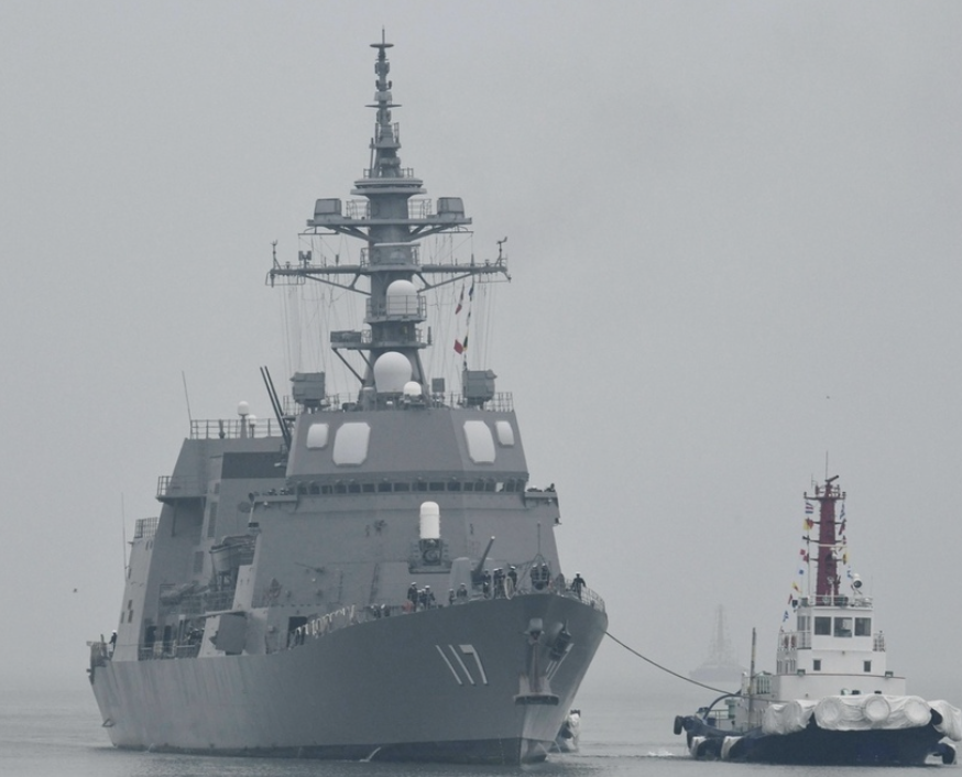  日本傳媒報道，日本海上自衛隊護衛艦涼月號本月初在未通知中方的情況下，罕有地進入中國海域並逗留20分鐘，引發北京嚴重關切，中方船隻一度驅趕，並質疑日方是蓄意挑釁。(資料圖片)