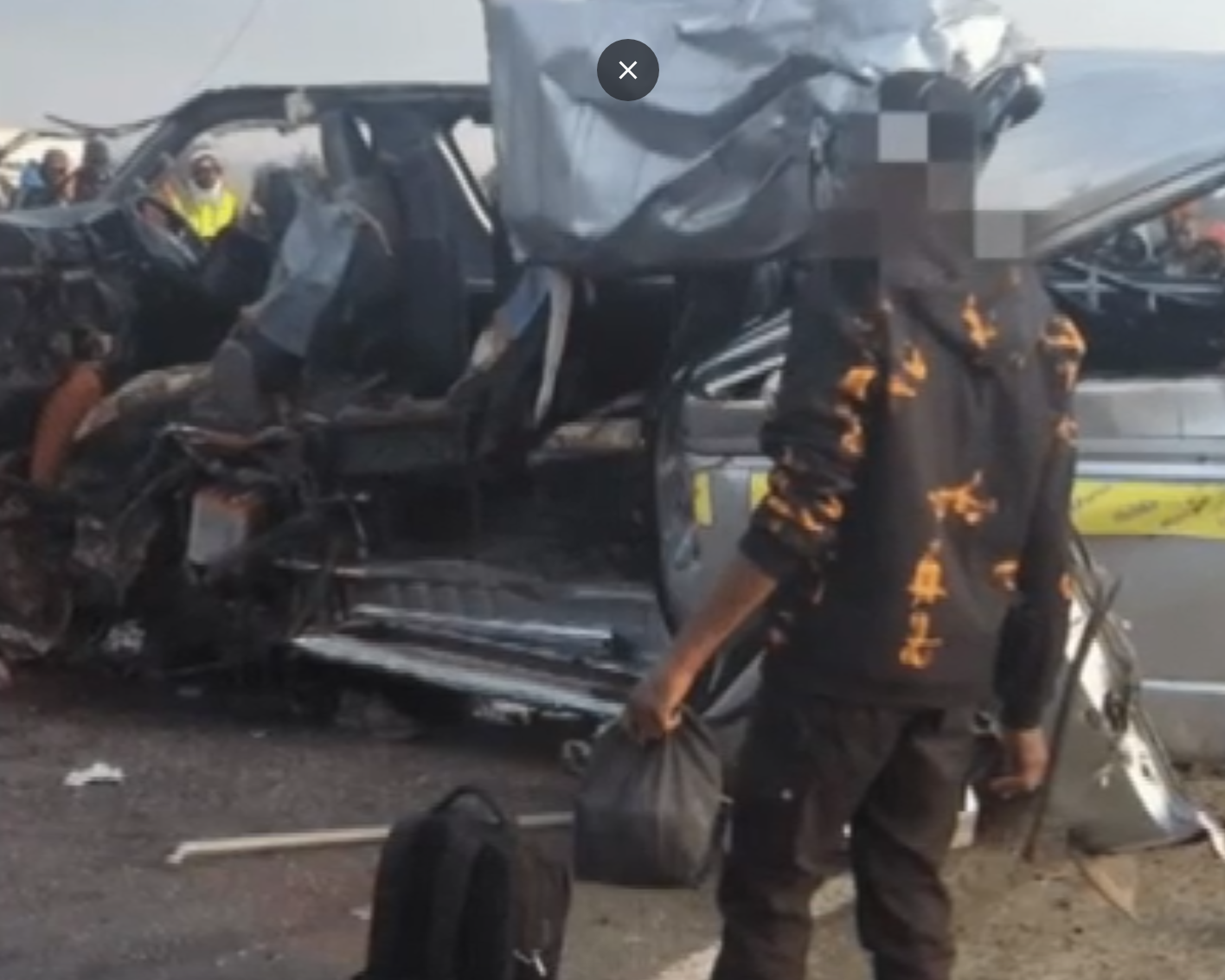 肯尼亞東南部卡賈多郡發生交通意外，造成3名中國遊客死亡，另外3人危殆。(網上圖片)