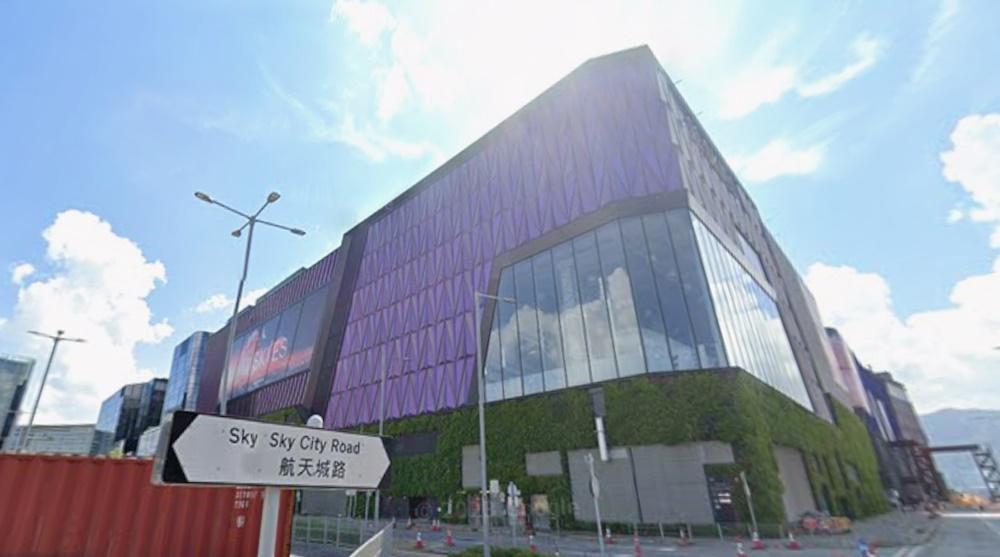 機場停車場情侶爭執，醉男疑襲女友及酒駕被捕。(Google Map)