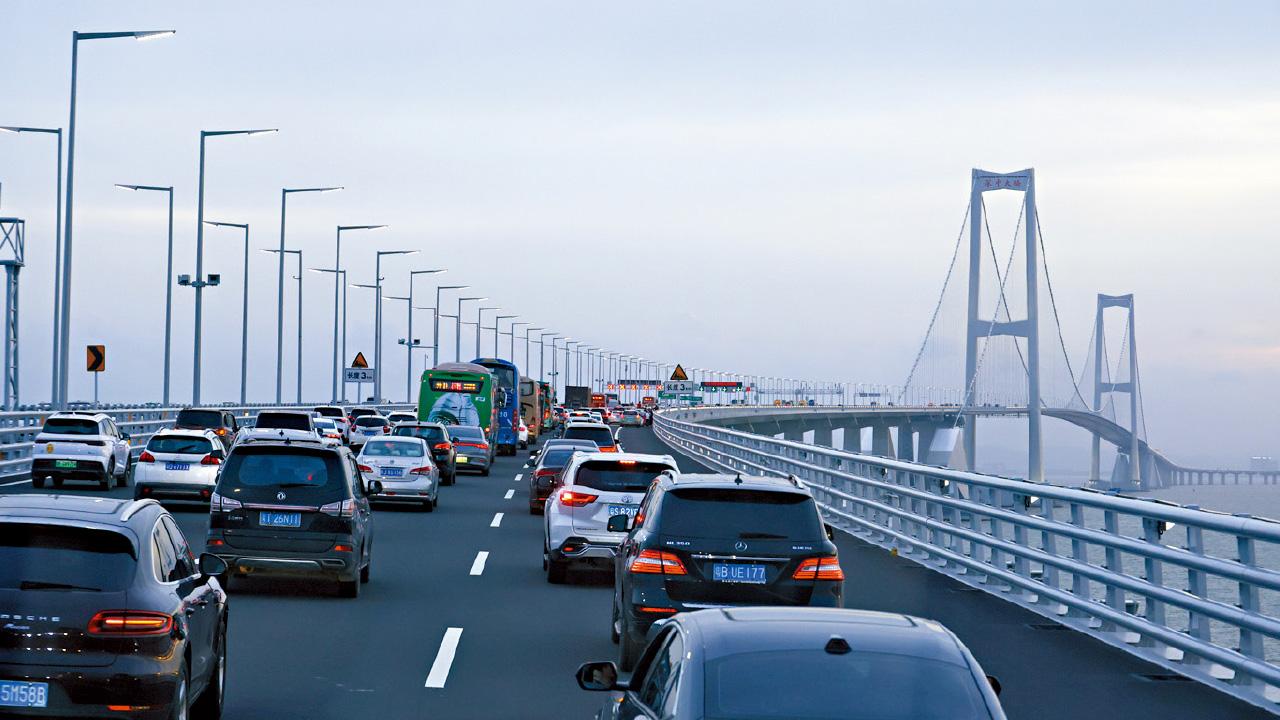 深中通道通車 推進粵港澳大灣區市場一體化 首日大塞車 乘客：去食下午茶變食晚飯