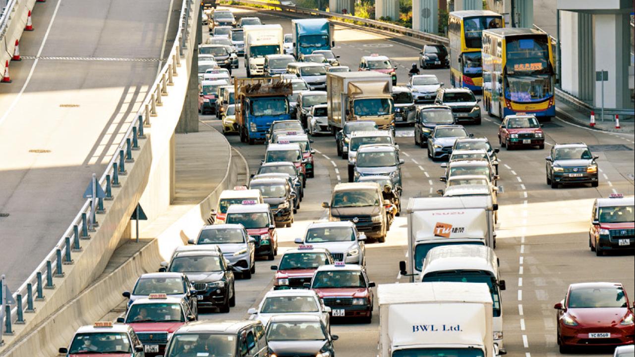 政府倡發牌規管網約車平台 非法取酬載客定罪司機或停牌一年