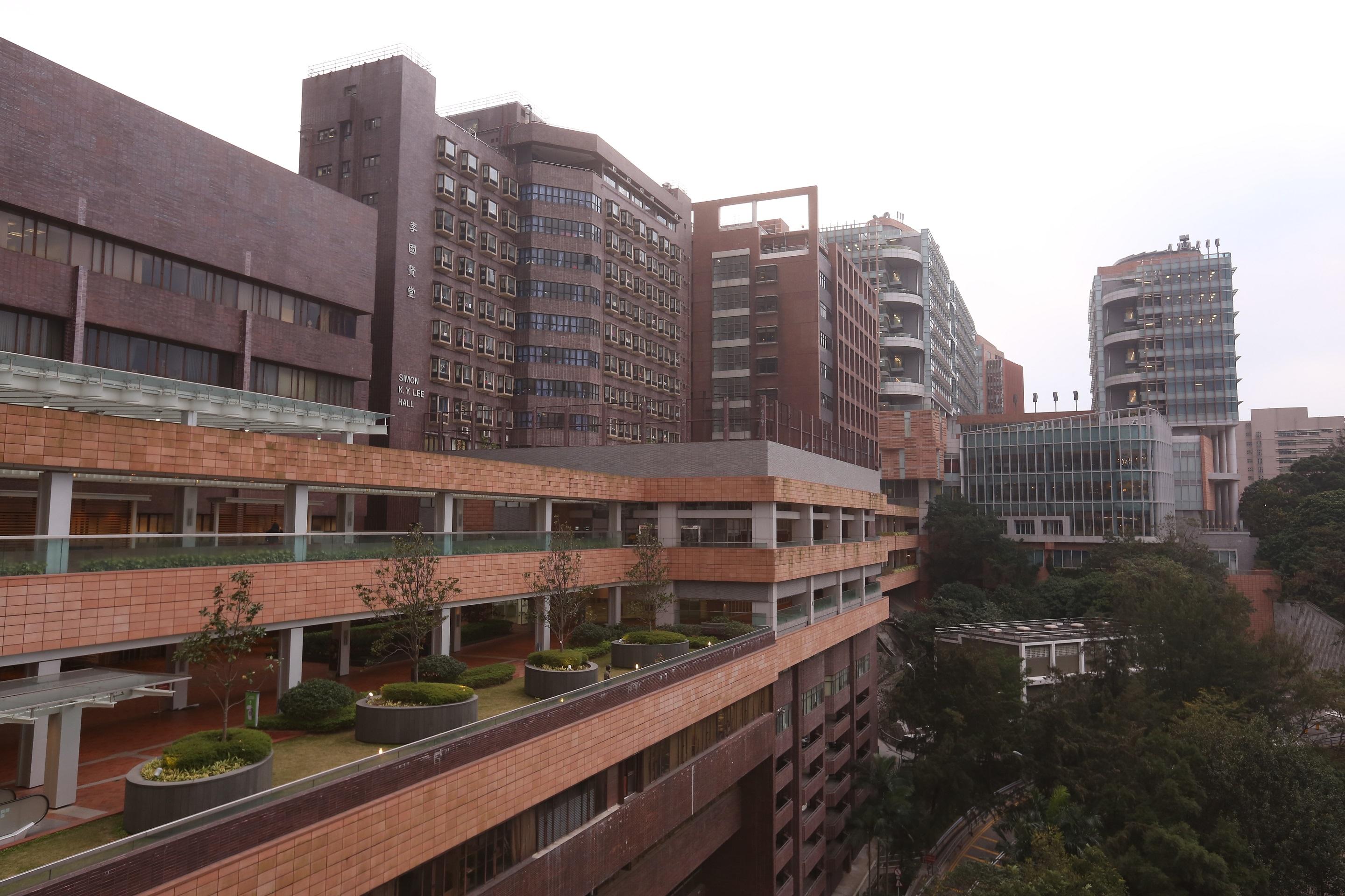 香港大學有碩士生持假學歷入學的風波持續發酵。