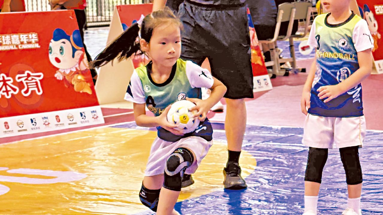 全國幼兒手球總站賽四川舉行 8名本港K3生奪3獎
