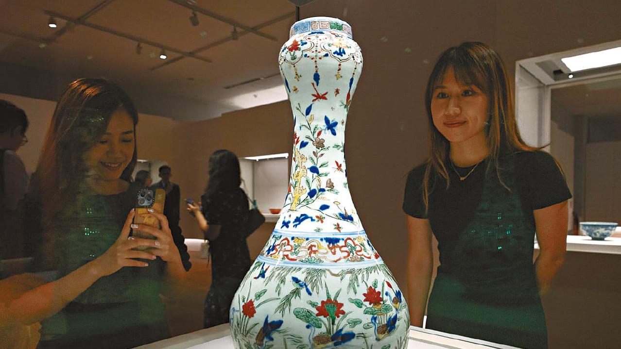 香港故宮獲北京借展106件陶瓷珍品 成化鬥彩三秋杯全球博物館僅一對 一隻來港展