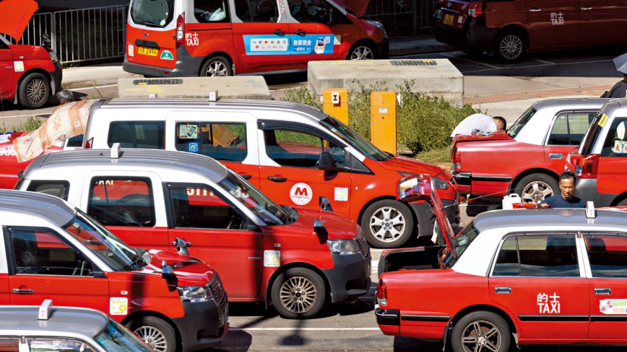 的士佬都有門檻，社會實在太捲！