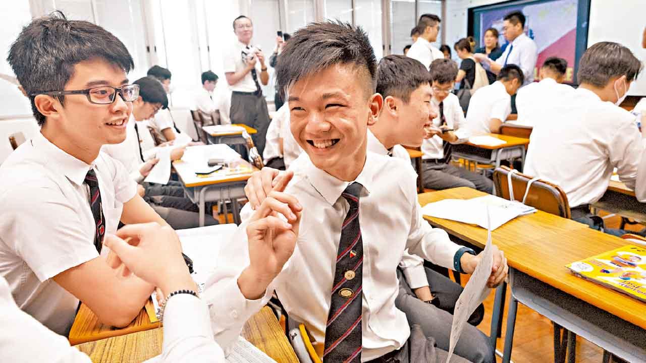 DSE誕10狀元遍8校  8人心儀醫科冀回饋社會